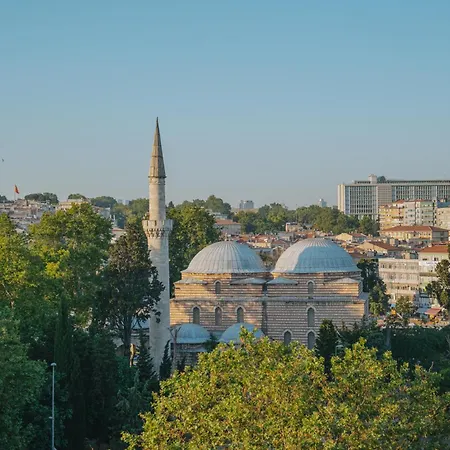 4 Bedroom Flat With Terrace And Hot Tub In Historic Apartmán *