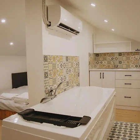 Apartmán 4 Bedroom Flat With Terrace And Hot Tub In Historic *