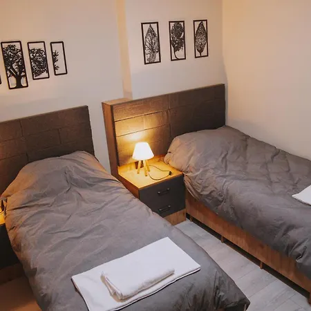 4 Bedroom Flat With Terrace And Hot Tub In Historic Appartement