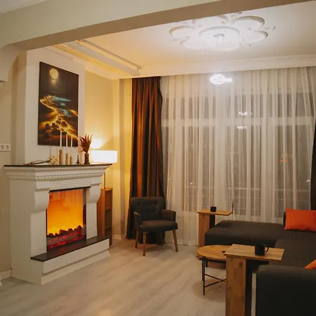 4 Bedroom Flat With Terrace And Hot Tub In Historic * Istanboel